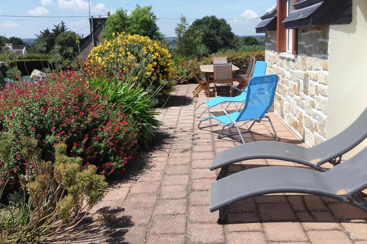 Nice Holiday Home With Beautiful Garden, Paimpol Eksteriør bilde