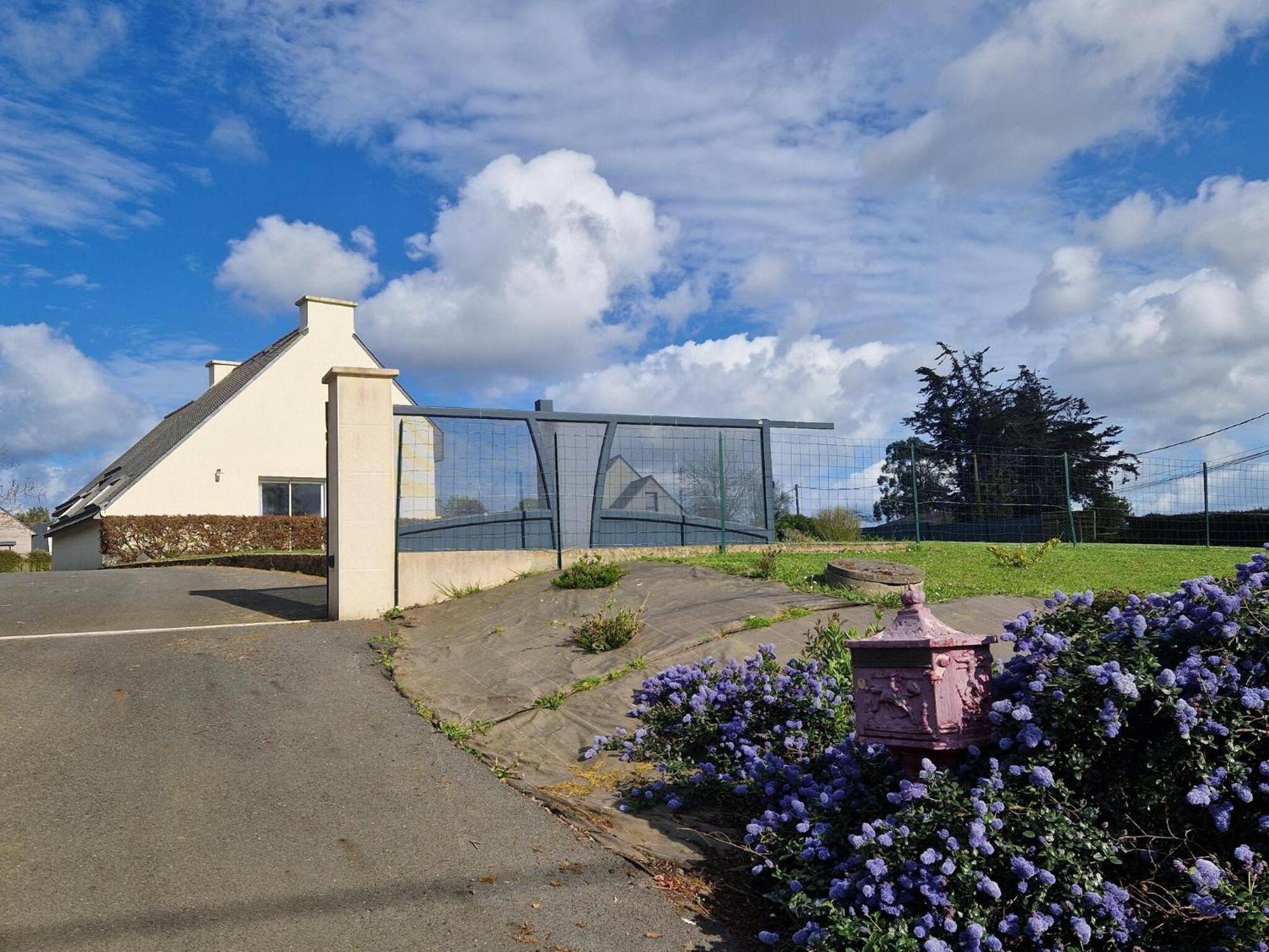 Nice Holiday Home With Beautiful Garden, Paimpol Eksteriør bilde